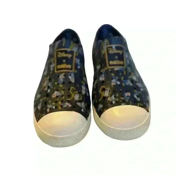 Disney 50th Anniversary Disney X Native Kids Shoes Size J2 2 - Picture 3 of 9